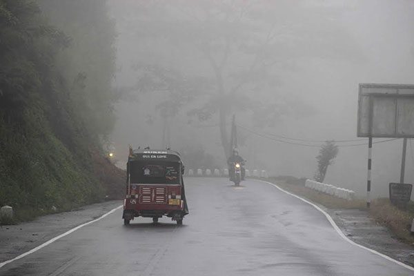 හැටන් ආශ්‍රිත මාර්ගවල යන රියදුරන්ට අනතුරු ඇඟවීමක්